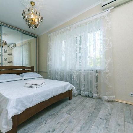 Cozy Apartment On Kpi Kiev Exteriör bild